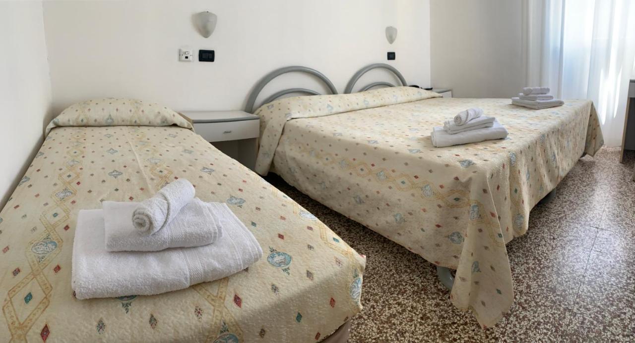 Triple Room with Beach Access,986458786:JPEG
